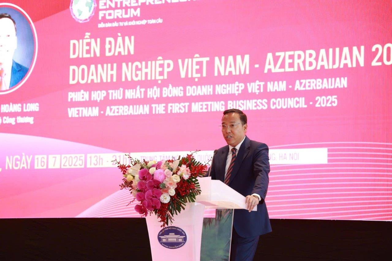 Vyetnam-Azərbaycan Biznes Şurasının ilk iclası və biznes forum keçirilib (FOTO)
