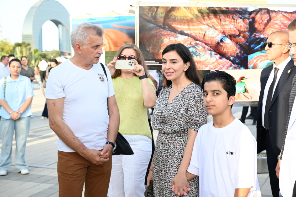 Heydər Əliyev Fondunun vitse-prezidenti Leyla Əliyeva Azərbaycanda təbiətin mühafizəsinin 100 illiyinə həsr olunmuş fotosərginin açılışında iştirak edib (FOTO)