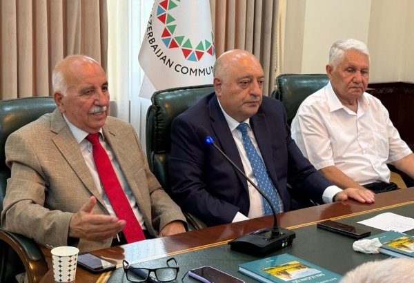 Rauf Hacıyevin Əbdülmənaf Hacıyev haqqında yazdığı “Baba ocağının işığı” kitabının təqdimat mərasimi keçirilib (FOTO)