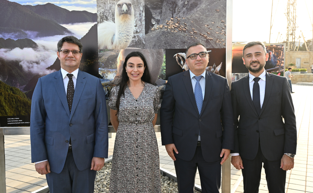 Heydər Əliyev Fondunun vitse-prezidenti Leyla Əliyeva Azərbaycanda təbiətin mühafizəsinin 100 illiyinə həsr olunmuş fotosərginin açılışında iştirak edib (FOTO)