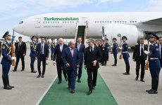 Türkmənistan Xalq Məsləhətinin sədri Qurbanqulu Berdiməhəmmədov Azərbaycana səfərə gəlib (FOTO)