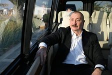 Prezident İlham Əliyev və Türkmənistan Xalq Məsləhətinin sədri Qurbanqulu Berdiməhəmmədov “Sea Breeze”də olublar (FOTO/VİDEO)