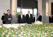 Prezident İlham Əliyev və Türkmənistan Xalq Məsləhətinin sədri Qurbanqulu Berdiməhəmmədov “Sea Breeze”də olublar (FOTO/VİDEO)