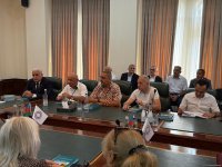 Rauf Hacıyevin Əbdülmənaf Hacıyev haqqında yazdığı “Baba ocağının işığı” kitabının təqdimat mərasimi keçirilib (FOTO)