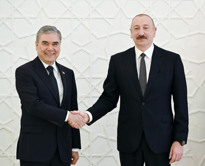 Prezident İlham Əliyevin Türkmənistan Xalq Məsləhətinin sədri Qurbanqulu Berdiməhəmmədov ilə görüşü olub (FOTO)