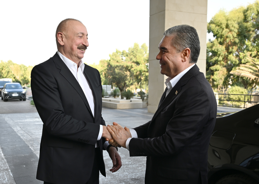 Prezident İlham Əliyev və Türkmənistan Xalq Məsləhətinin sədri Qurbanqulu Berdiməhəmmədov “Sea Breeze”də olublar (FOTO/VİDEO)