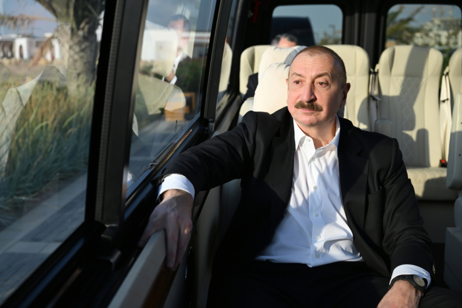 Prezident İlham Əliyev və Türkmənistan Xalq Məsləhətinin sədri Qurbanqulu Berdiməhəmmədov “Sea Breeze”də olublar (FOTO/VİDEO)