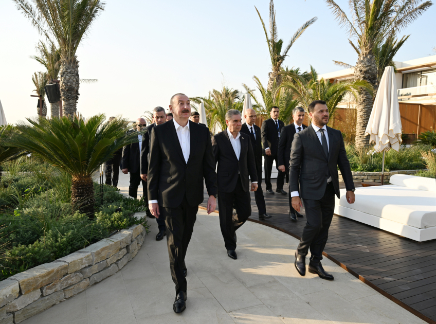 Prezident İlham Əliyev və Türkmənistan Xalq Məsləhətinin sədri Qurbanqulu Berdiməhəmmədov “Sea Breeze”də olublar (FOTO/VİDEO)