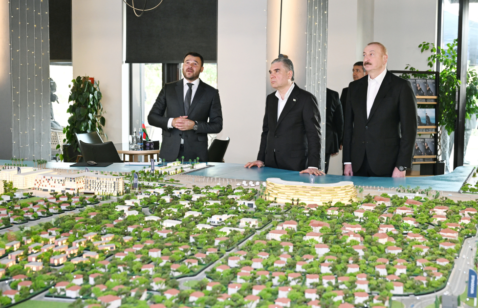 Prezident İlham Əliyev və Türkmənistan Xalq Məsləhətinin sədri Qurbanqulu Berdiməhəmmədov “Sea Breeze”də olublar (FOTO/VİDEO)