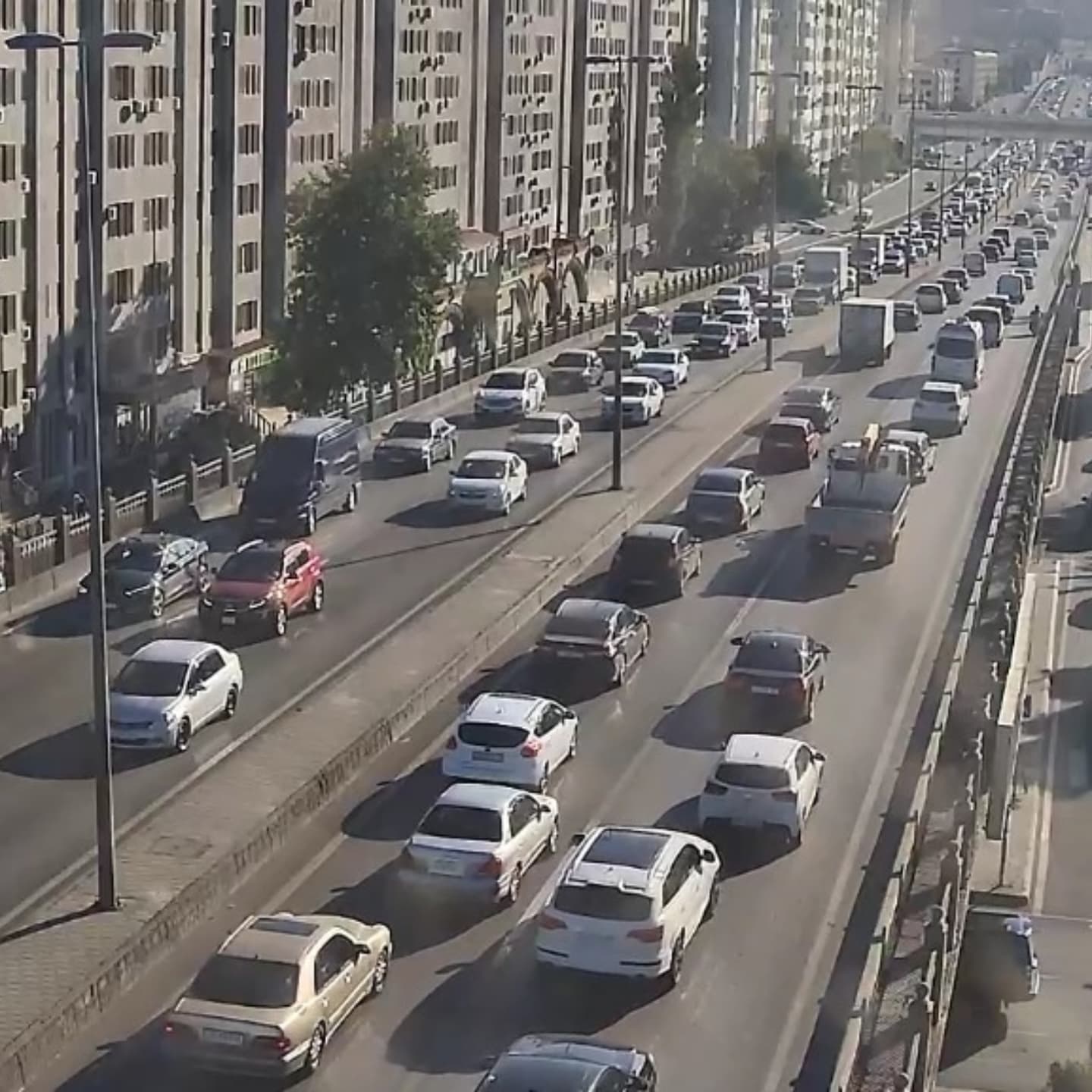 Sürücülərin NƏZƏRİNƏ: Bakıda bu yollarda sıxlıq var - SİYAHI (FOTO)