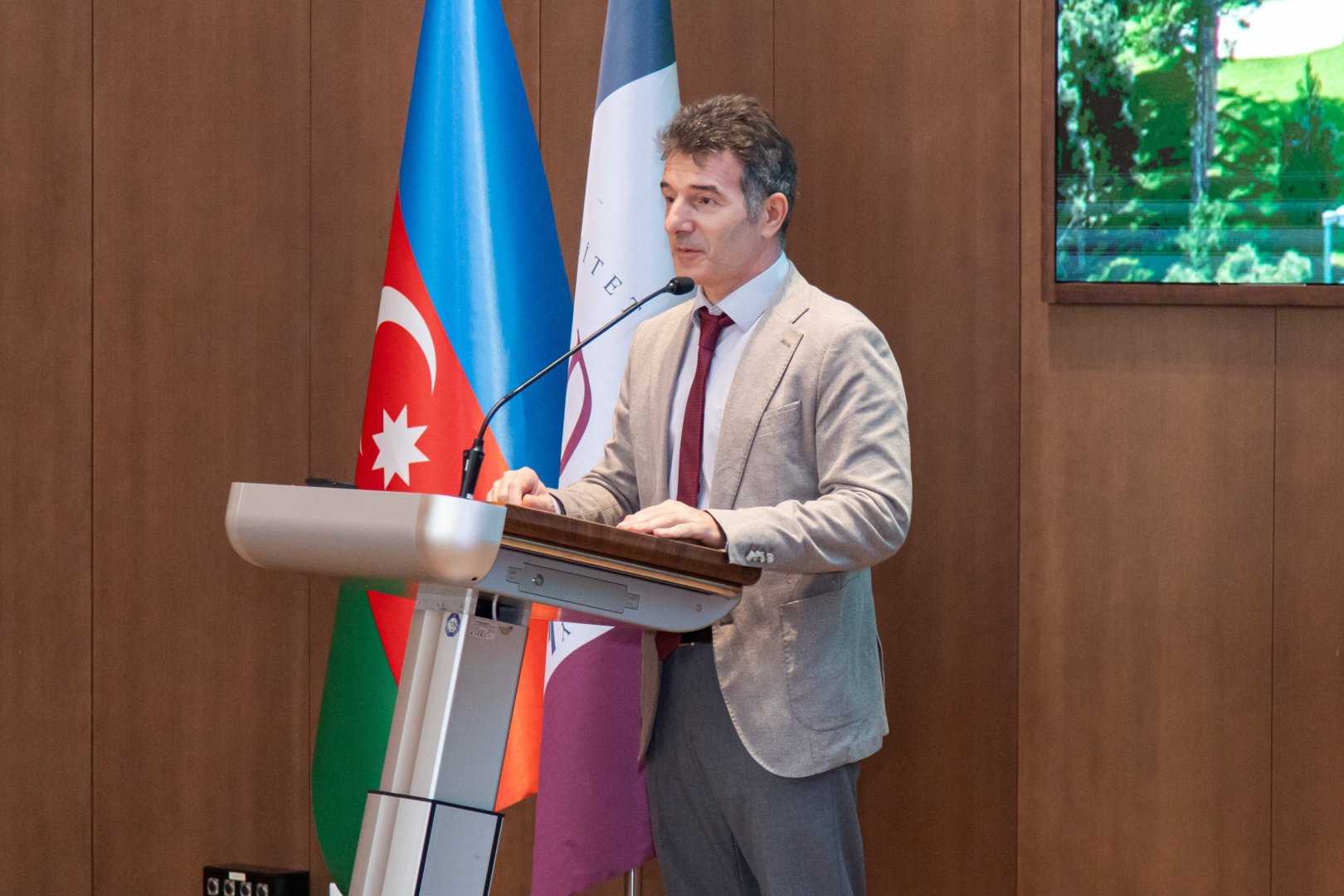 ADA Universiteti dövlət sifarişli yerlərə tələbə qəbuluna başlayır (FOTO)