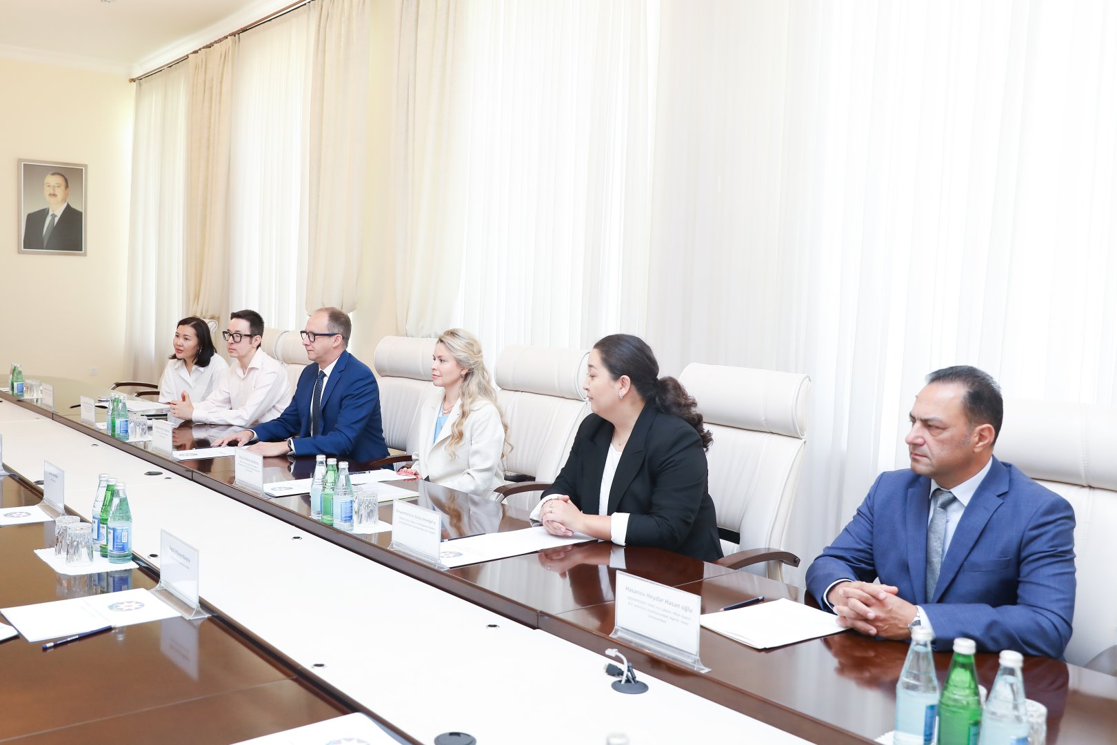 Səhiyyə nazirliyində Pfizer şirkətinin nümayəndə heyəti ilə görüş keçirilib (FOTO)