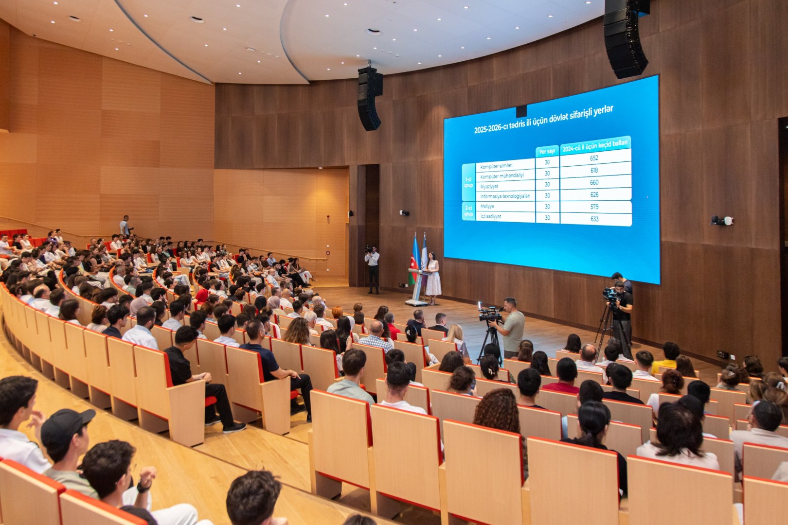 ADA Universiteti dövlət sifarişli yerlərə tələbə qəbuluna başlayır (FOTO)