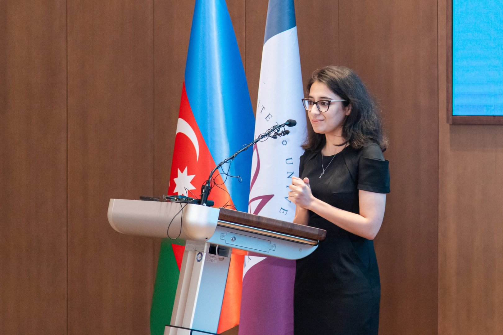 ADA Universiteti dövlət sifarişli yerlərə tələbə qəbuluna başlayır (FOTO)