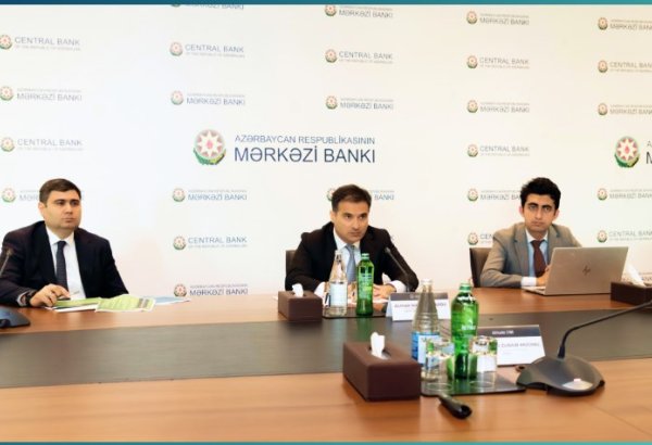 AMB Əl-Huda İslam Bankçılığı və İqtisadiyyatı Mərkəzi ilə əməkdaşlığı müzakirə edib (FOTO)