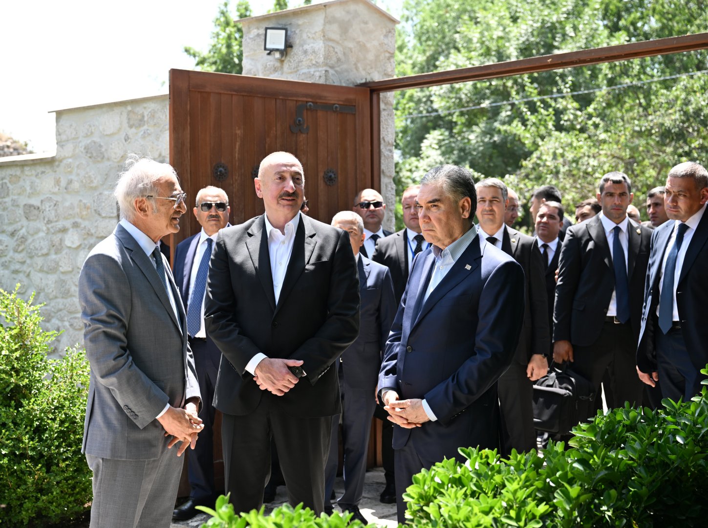 Prezident İlham Əliyev və Türkmənistan Xalq Məsləhətinin sədri Şuşada Bülbülün ev-muzeyində olublar (FOTO)