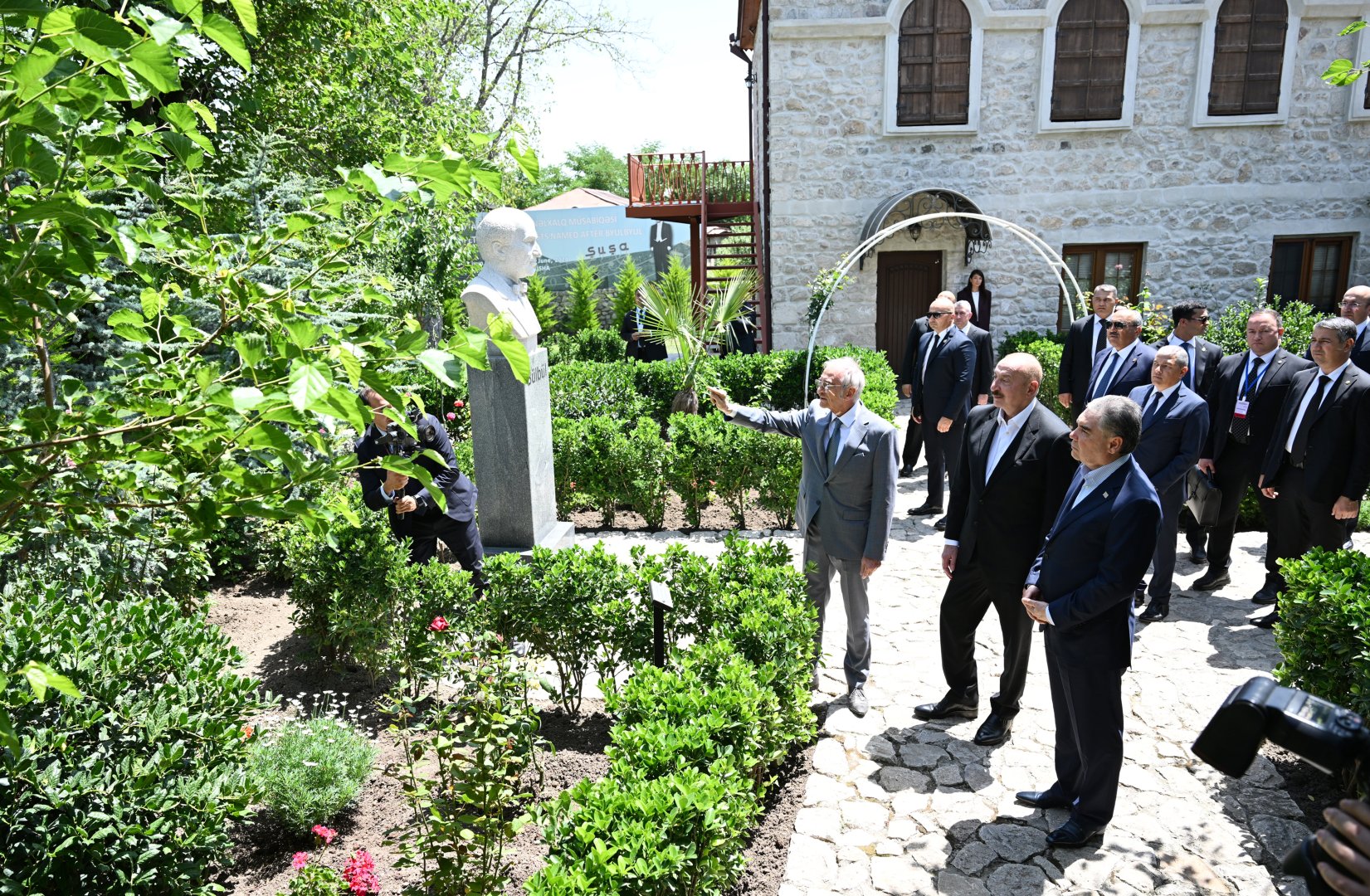 Prezident İlham Əliyev və Türkmənistan Xalq Məsləhətinin sədri Şuşada Bülbülün ev-muzeyində olublar (FOTO)