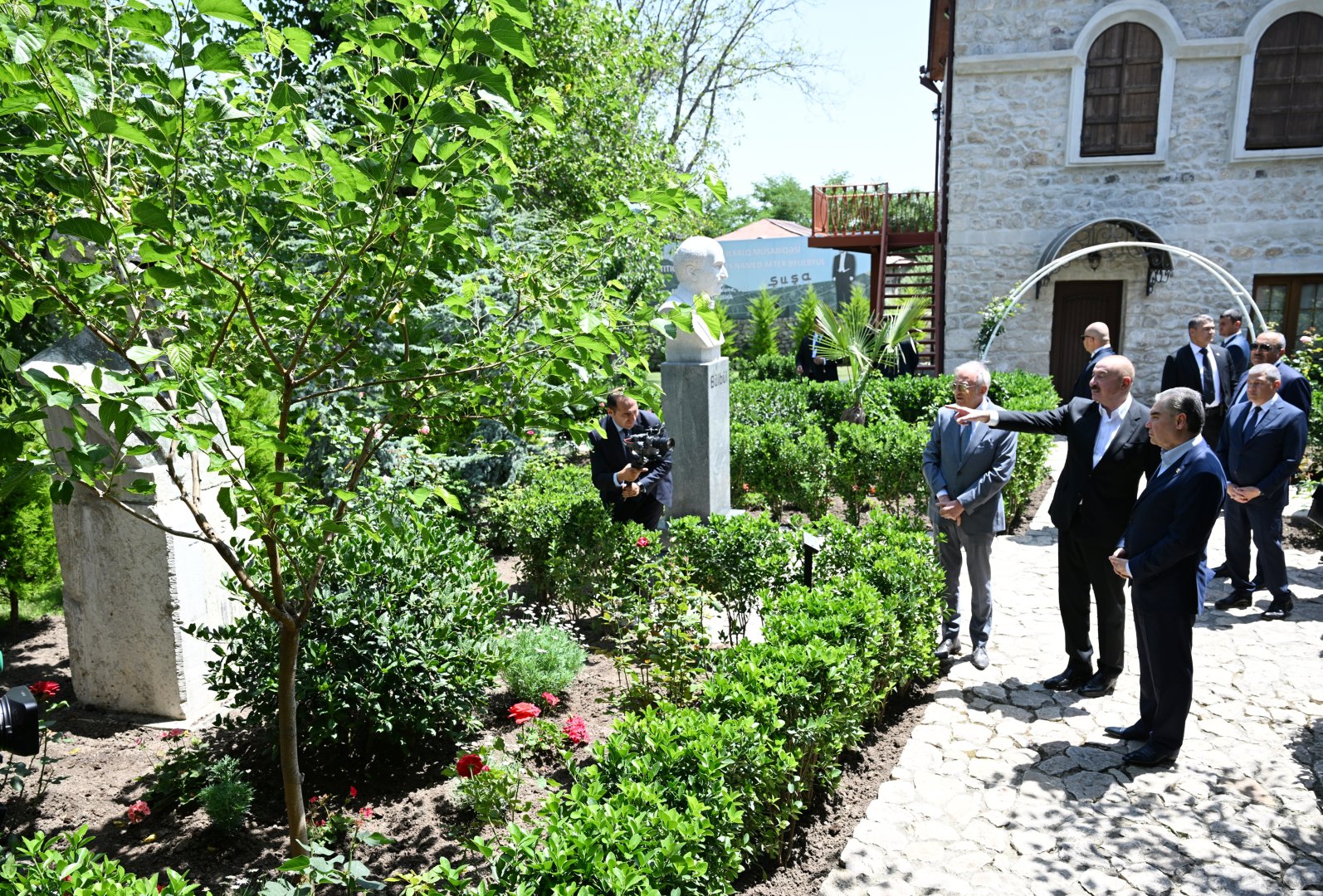Prezident İlham Əliyev və Türkmənistan Xalq Məsləhətinin sədri Şuşada Bülbülün ev-muzeyində olublar (FOTO)