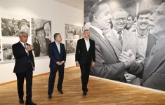 Prezident İlham Əliyev və Qurbanqulu Berdiməhəmmədov Şuşadakı Yaradıcılıq Mərkəzində “Heydər Əliyev və Qarabağ” sərgisi ilə tanış olublar (FOTO)