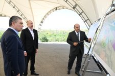 Prezident İlham Əliyev və Türkmənistan Xalq Məsləhətinin sədri Qurbanqulu Berdiməhəmmədov Füzuli şəhərinin dağıdılmış yerlərinə baxıblar (FOTO/VİDEO)