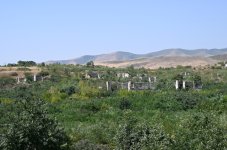 Prezident İlham Əliyev və Türkmənistan Xalq Məsləhətinin sədri Qurbanqulu Berdiməhəmmədov Füzuli şəhərinin dağıdılmış yerlərinə baxıblar (FOTO/VİDEO)