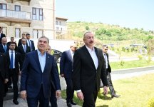 Şuşa sakinləri Prezident İlham Əliyevi və Qurbanqulu Berdiməhəmmədovu səmimi salamlayıblar (FOTO)