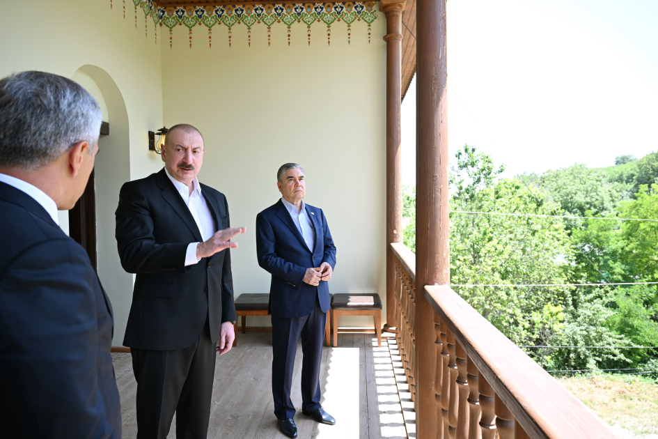Prezident İlham Əliyev və Qurbanqulu Berdiməhəmmədov Şuşada Mehmandarovların malikanə kompleksində olublar (FOTO)