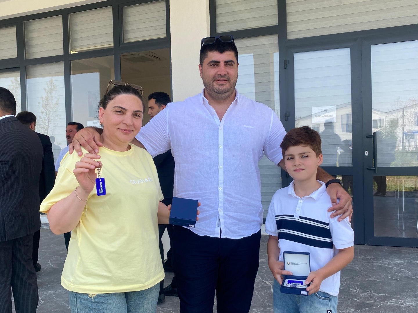Növbəti köç karvanı Kəngərli kəndinə çatıb: 43 ailəyə evlərinin açarları təqdim edilib (FOTO)