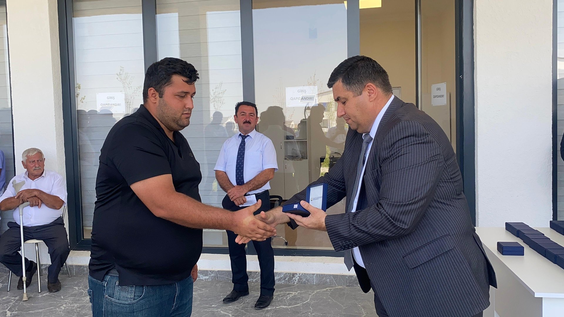 Növbəti köç karvanı Kəngərli kəndinə çatıb: 43 ailəyə evlərinin açarları təqdim edilib (FOTO)