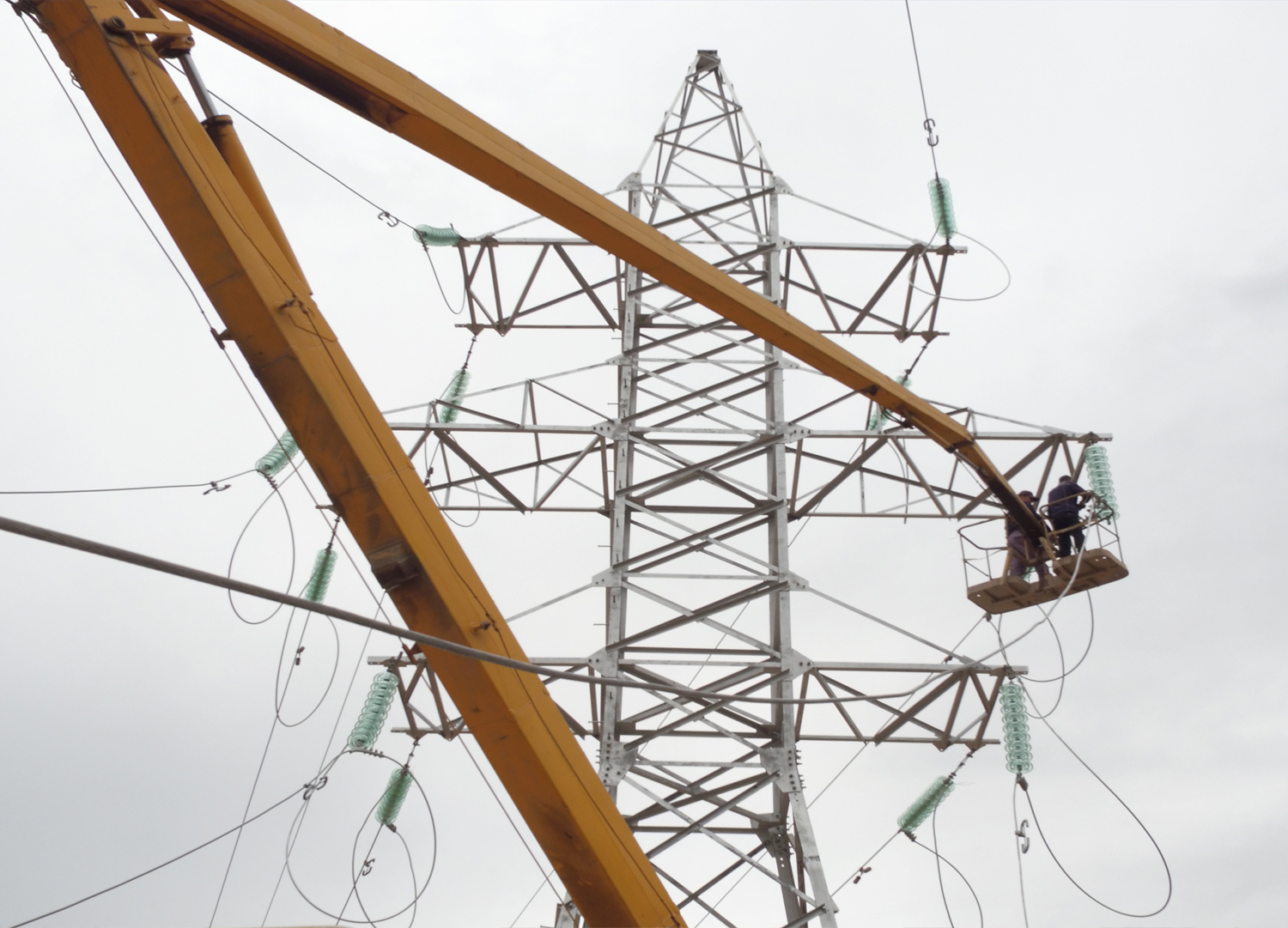 “AzərEnerji” Naxçıvan enerji sistemində yenidənqurmaya başladı (FOTO)
