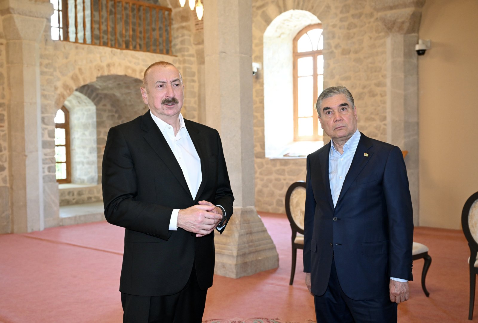Prezident İlham Əliyev və Türkmənistan Xalq Məsləhətinin sədri Şuşada Yuxarı Gövhər Ağa məscidini ziyarət ediblər (FOTO)