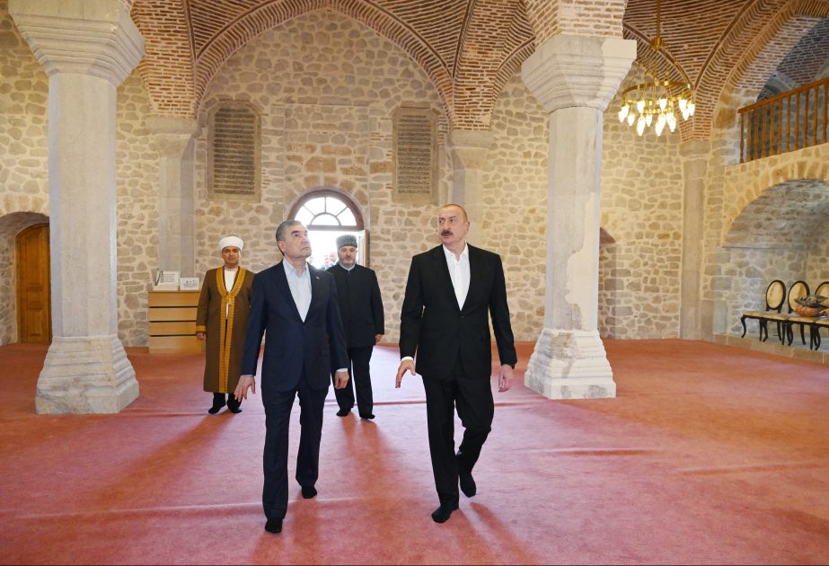 Prezident İlham Əliyev və Türkmənistan Xalq Məsləhətinin sədri Şuşada Yuxarı Gövhər Ağa məscidini ziyarət ediblər (FOTO)