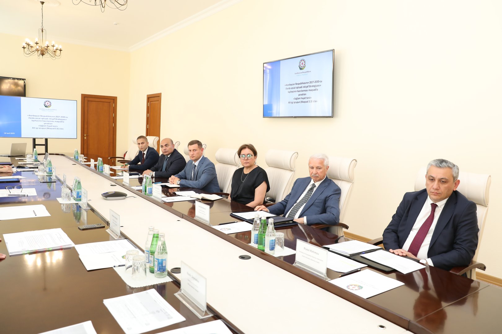 Səhiyyə Nazirliyində “Sağlam həyat tərzi” işçi qrupunun fəaliyyətinə start verildi (FOTO)