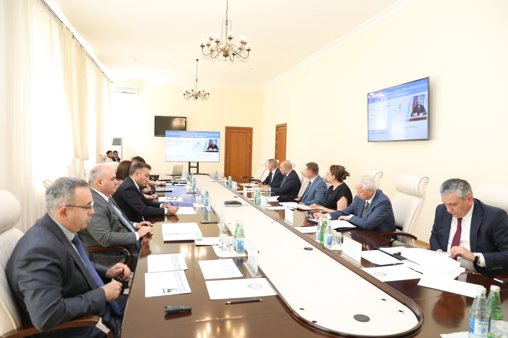 Səhiyyə Nazirliyində “Sağlam həyat tərzi” işçi qrupunun fəaliyyətinə start verildi (FOTO)