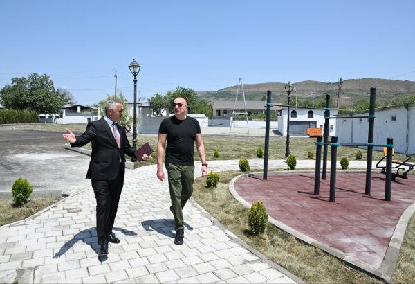Prezident İlham Əliyev Xocalının Təzəbinə kəndində görülən işlərlə tanış olub (FOTO/VİDEO)