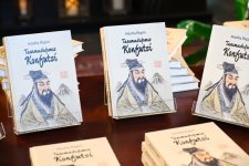 Heydər Əliyev Fondunun vitse-prezidenti Leyla Əliyeva Bakı Kitab Mərkəzində “Tanımadığımız Konfutsi” adlı gecədə iştirak edib (FOTO)