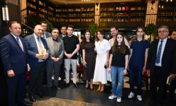 Heydər Əliyev Fondunun vitse-prezidenti Leyla Əliyeva Bakı Kitab Mərkəzində “Tanımadığımız Konfutsi” adlı gecədə iştirak edib (FOTO)