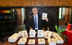 Heydər Əliyev Fondunun vitse-prezidenti Leyla Əliyeva Bakı Kitab Mərkəzində “Tanımadığımız Konfutsi” adlı gecədə iştirak edib (FOTO)