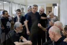 Ermənistan silahlı qüvvələrinin qalıqları və qeyri-qanuni erməni silahlı dəstələrinin törətdiyi təxribatlar nəticəsində zərər çəkmiş şəxslər məhkəmədə ifadə veriblər (FOTO)