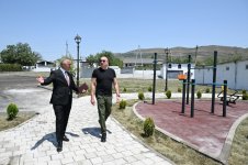 Prezident İlham Əliyev Xocalının Təzəbinə kəndində görülən işlərlə tanış olub (FOTO)