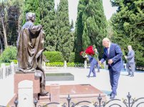 ANAMA kollektivi Ulu Öndərin məzarını ziyarət edib (FOTO)