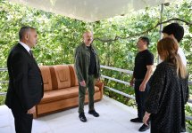 Prezident İlham Əliyev Xocalının Xanyurdu kəndində olub, kəndə köçən bir qrup sakinlə görüşüb (FOTO) (YENİLƏNİB)