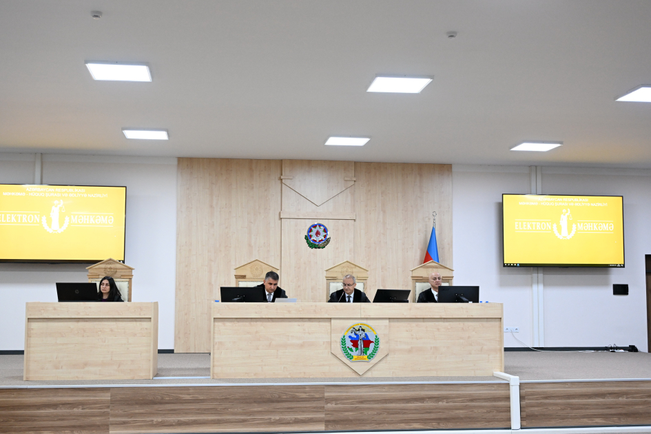 Ermənistan silahlı qüvvələrinin qalıqları və qeyri-qanuni erməni silahlı dəstələrinin törətdiyi təxribatlar nəticəsində zərər çəkmiş şəxslər məhkəmədə ifadə veriblər (FOTO)