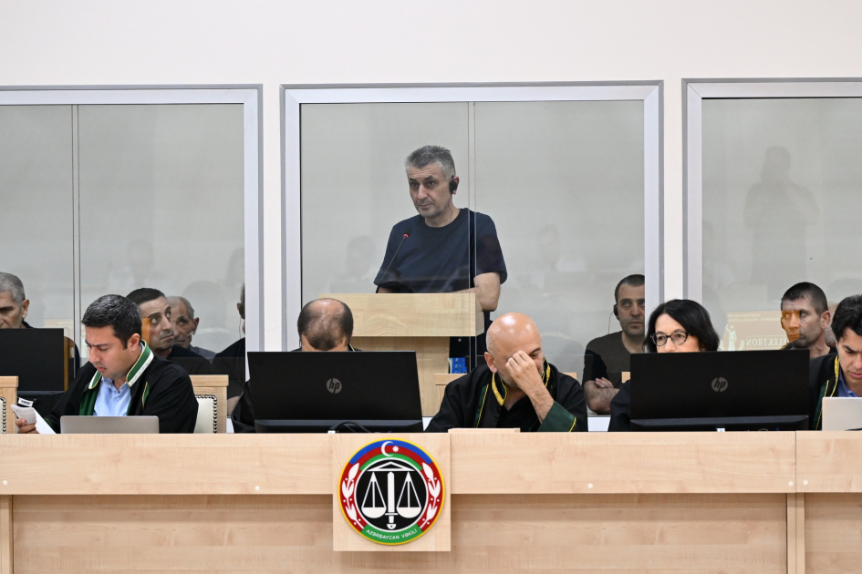Ermənistan silahlı qüvvələrinin qalıqları və qeyri-qanuni erməni silahlı dəstələrinin törətdiyi təxribatlar nəticəsində zərər çəkmiş şəxslər məhkəmədə ifadə veriblər (FOTO)