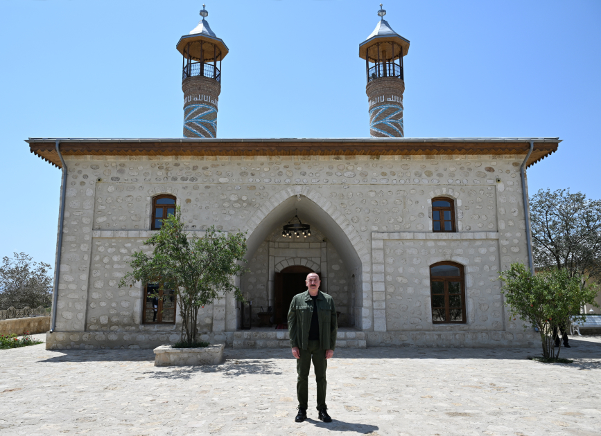 Prezident İlham Əliyev Ağdamın Qiyaslı kəndindəki tarixi məscidin binasının bərpadan sonra açılışında iştirak edib (FOTO)