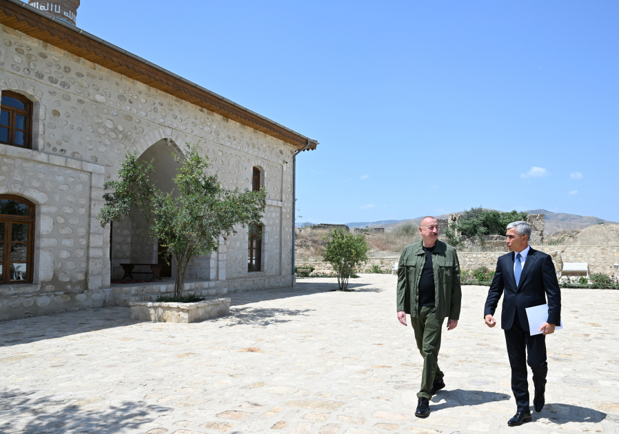 Prezident İlham Əliyev Ağdamın Qiyaslı kəndindəki tarixi məscidin binasının bərpadan sonra açılışında iştirak edib (FOTO)