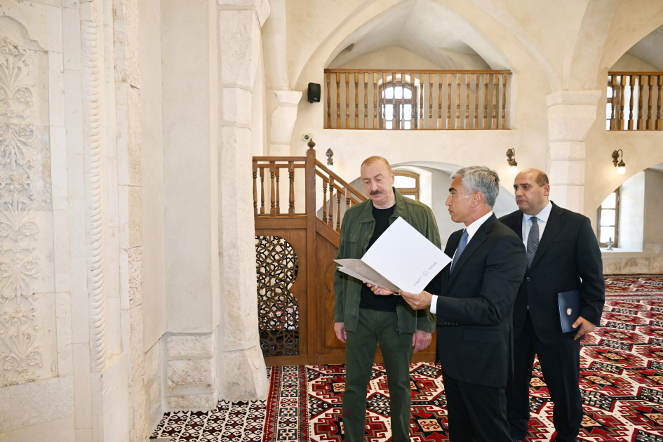 Prezident İlham Əliyev Ağdamın Qiyaslı kəndindəki tarixi məscidin binasının bərpadan sonra açılışında iştirak edib (FOTO)