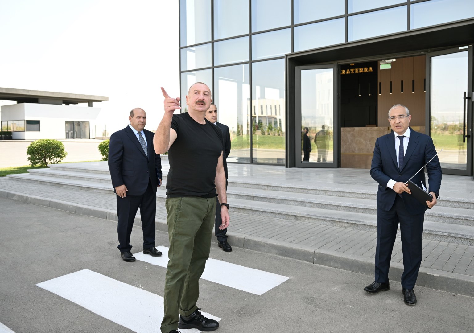 Prezident İlham Əliyev Ağdam Sənaye Parkında tütün məmulatlarının istehsalı müəssisəsinin açılışında iştirak edib (FOTO)