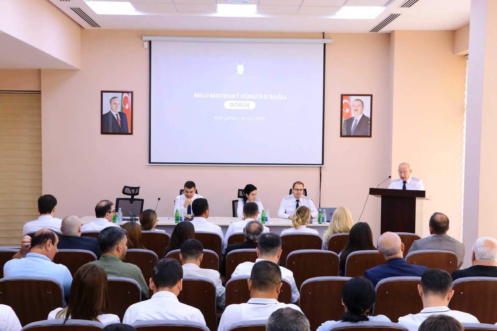 Baş Prokurorluqda Milli Mətbuat Günü münasibətilə media nümayəndələri ilə görüş keçirilib (FOTO)