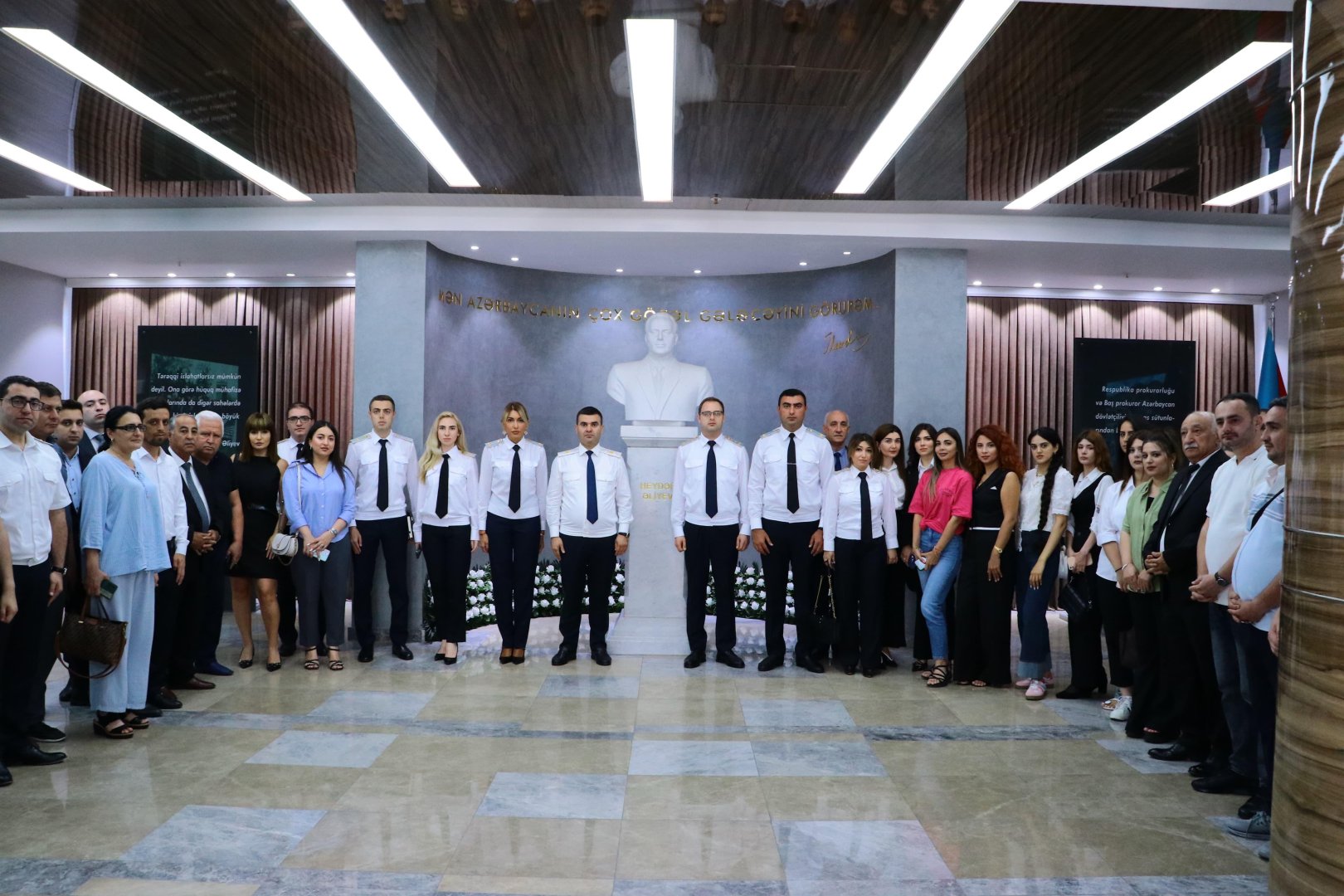 Baş Prokurorluqda Milli Mətbuat Günü münasibətilə media nümayəndələri ilə görüş keçirilib (FOTO)